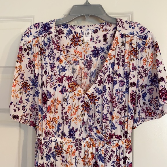 GAP Dresses & Skirts - *Host pick!  Maternity floral wrap dress